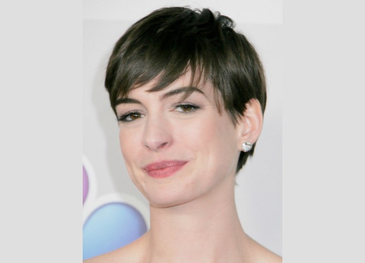 Side view of Anne Hathaway's short hairstyle