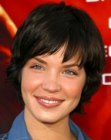 Ashley Scott sporting a tomboy haircut with layers and textured ends