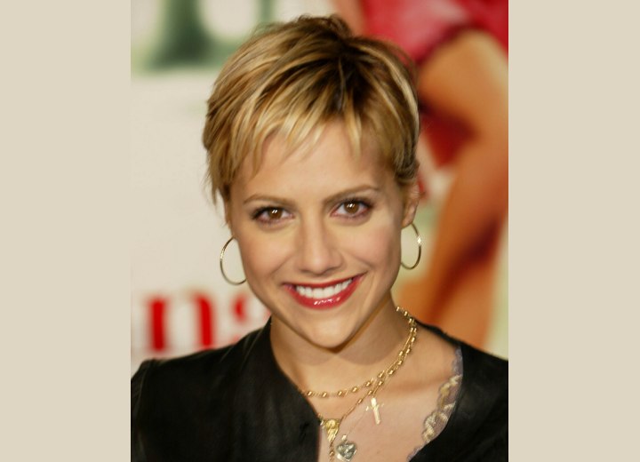 Brittany Murphy - Updo for a short hair look