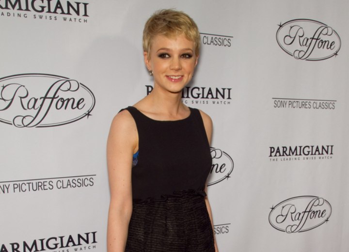 Carey Mulligan - Short haircut combined with a dress