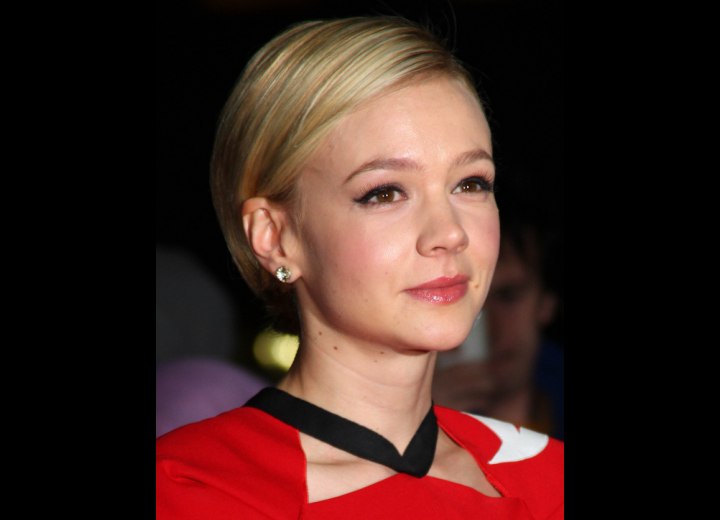 Carey Mulligan - Smooth and youthful short hairstyle