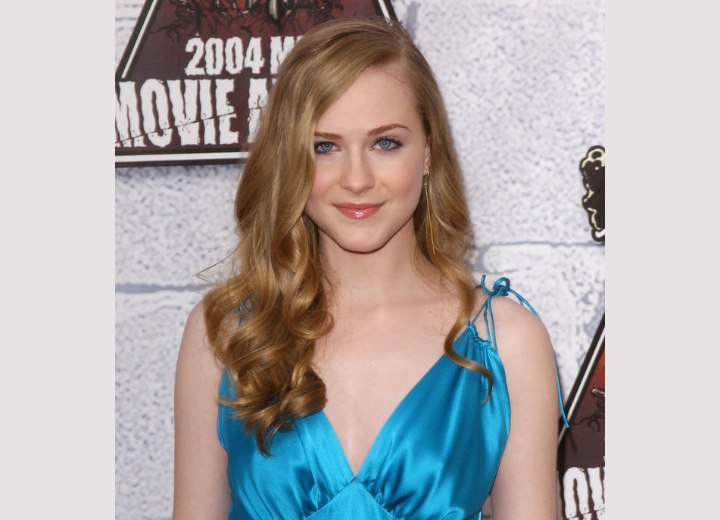 Long hairstyle that makes you look younger - Evan Rachel Wood