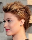 Evan Rachel Wood wearing her hair short and with messy styling