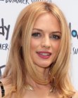 Heather Graham's long tapered hair with curled ends