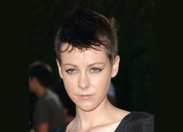 Jena Malone with her hair very short