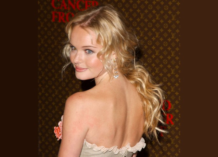 Hair in a free spirited ponytail - Kate Bosworth