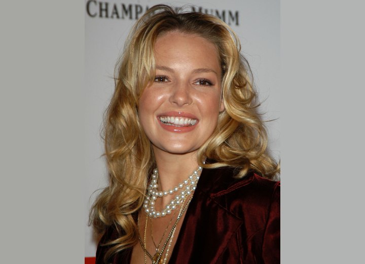 Katherine Heigl - long hairstyle with large waves