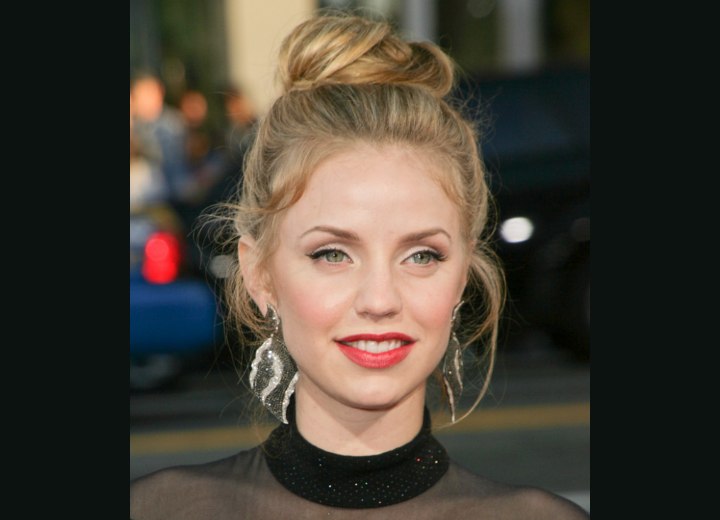 Kelli Garner with her hair in an updo