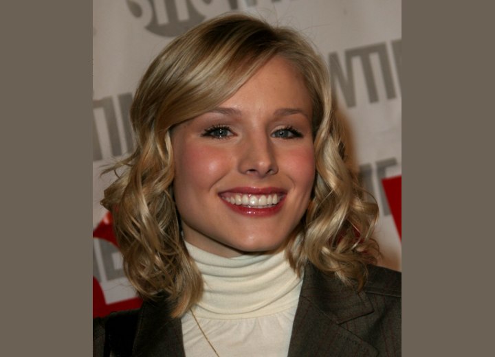 Kristen Bell - Medium length hair with curls and waves
