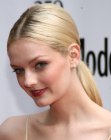 Lydia Hearst sporting a ponytail