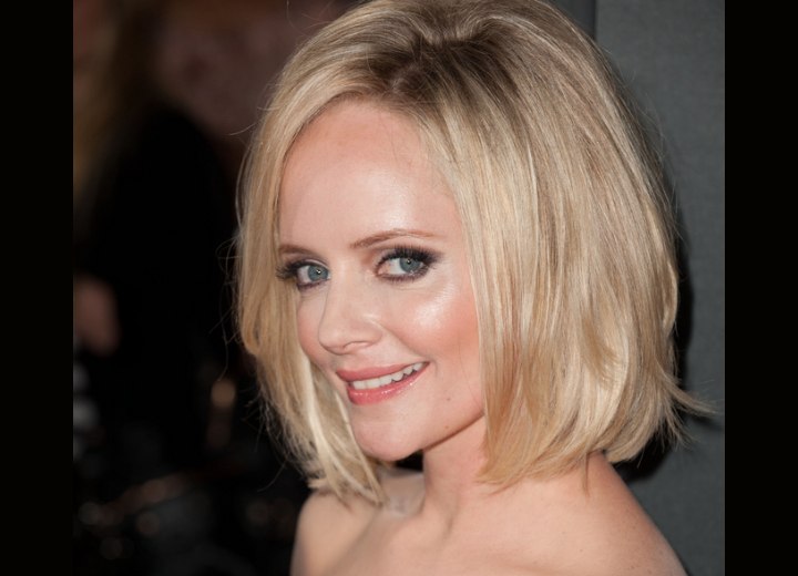 Marley Shelton - Bob with ends that feather