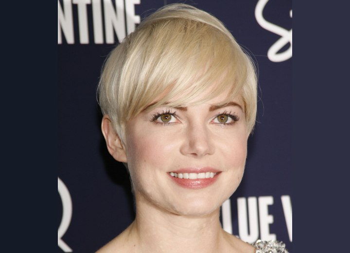 michelle williams short hair images. Michelle Williams with short