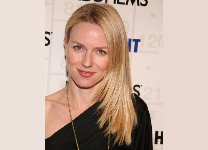 Naomi Watts - Long sleek hair with an angled cutting line