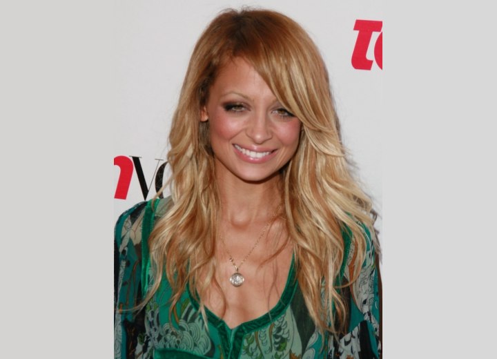 Nicole Richie's timelessly trendy long hairstyle