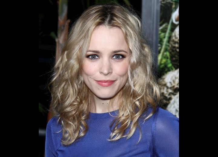 Rachel McAdams long hairstyle with curl
