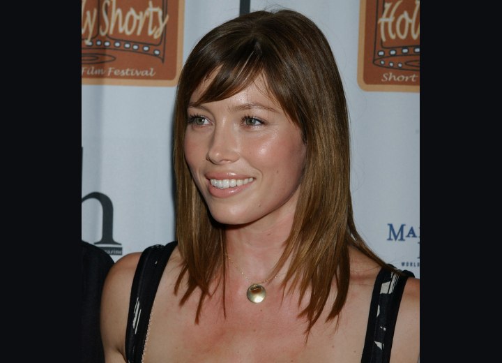 Jessica Biel on Shoulder Bob And Jessica Biel With Hair Styled For A Natural Look