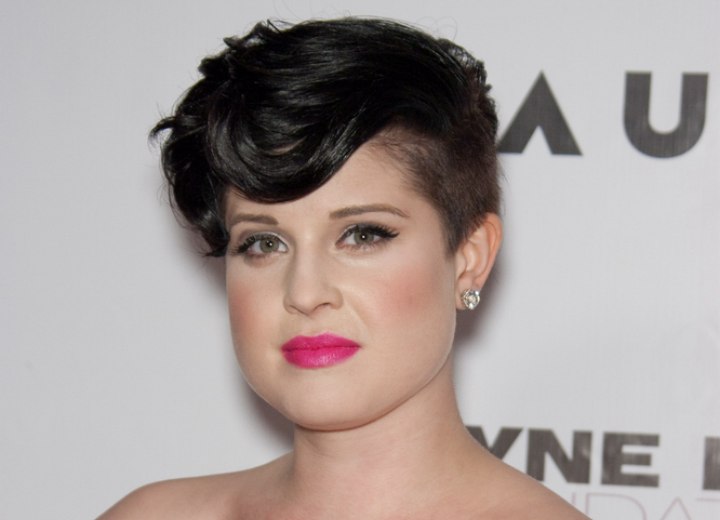 Kelly Osbourne with clipper cut hair