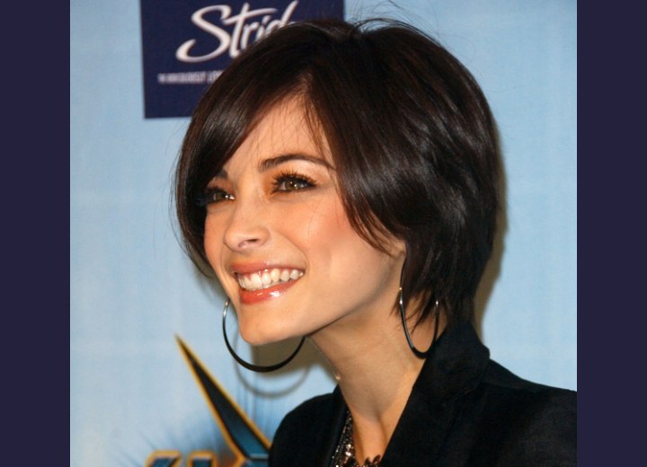 Kristin Kreukhairstyle on Kristin Kreuk S New Short Haircut And Lisa Rinna Looking Younger With