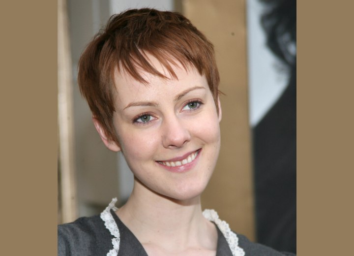 Jena Malone's short pixie haircut