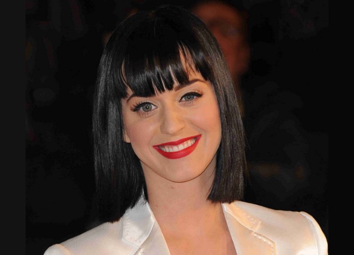 Katy Perry wearing her hair in a long bob with smooth bangs