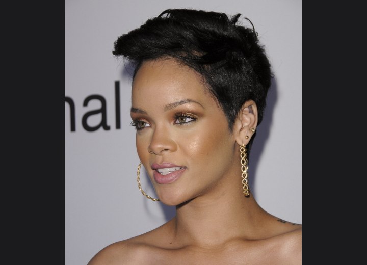 hairfinder.comof Rihanna with very short hairfinder.comof Rihanna with very short