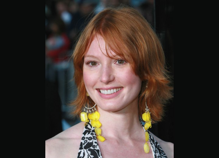 Alicia Witt - Mid length shag haircut