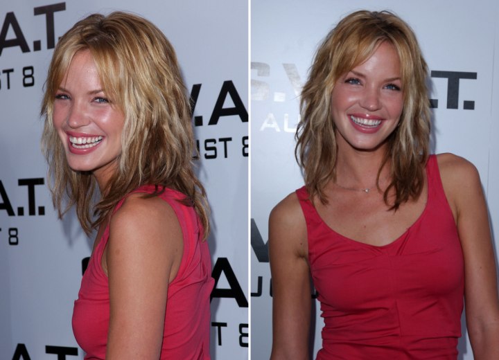 Ashley Scott - Side view of her long shag hairstyle