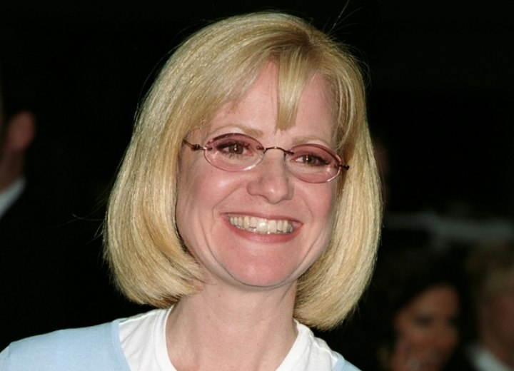 Bonnie Hunt - Blunt bob with hair that tilts inward