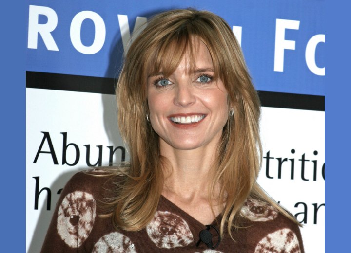 Courtney Thorne-Smith - Hairstyle for a long neck