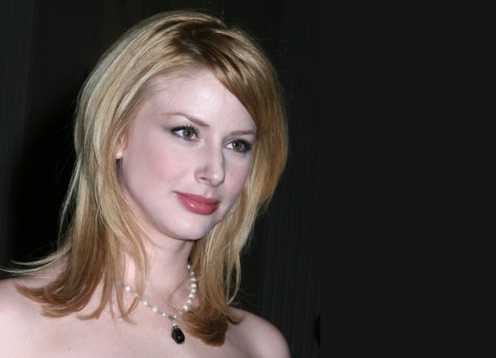 Diane Neal - Modern feminine hairstyle