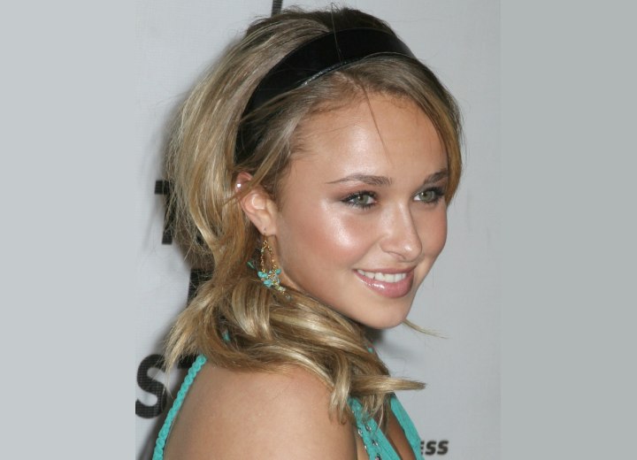 Hayden Panettiere - Hairstyle with a hair band