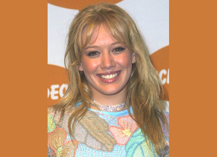 Hilary Duff wearing her hair with long layers