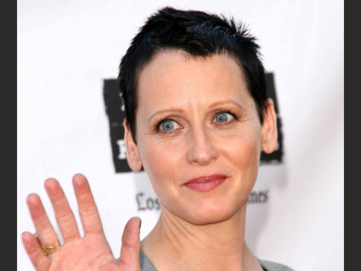 An extremely short haircut for Lori Petty as she attends the Worldwide VDay