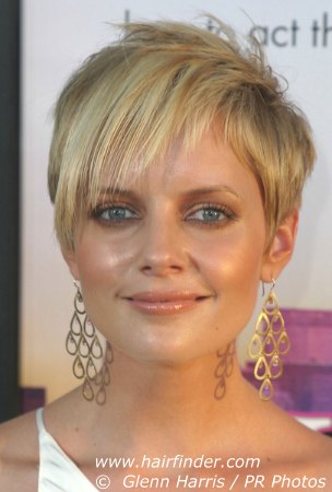modern pixie haircut