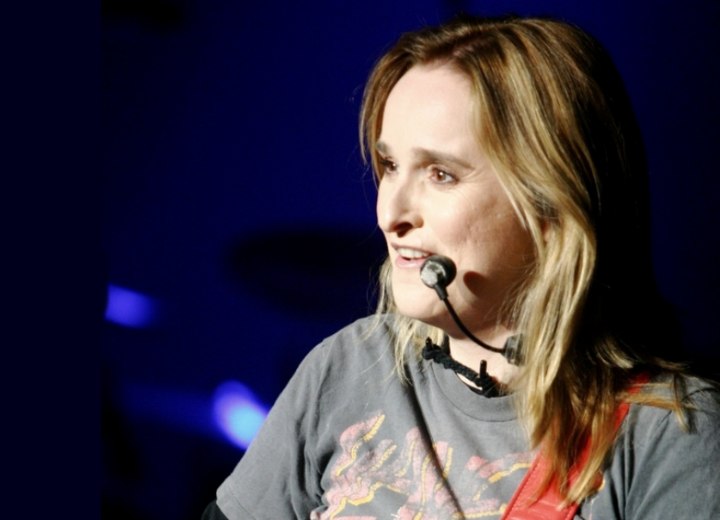 Melissa Etheridge with long hair