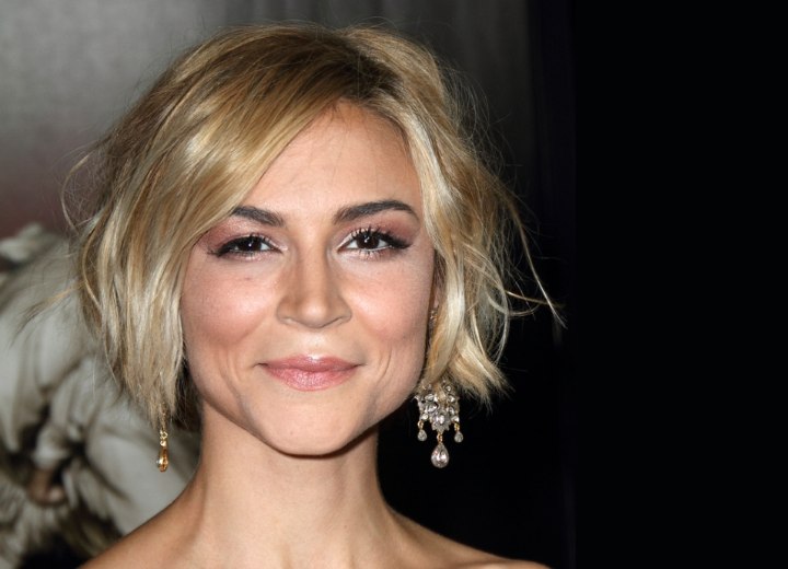 Samaire Armstrong - Short hairstyle with a tousled effect