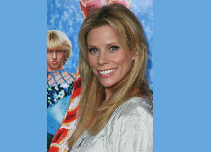 Low maintenance hairstyle for long hair - Cheryl Hines