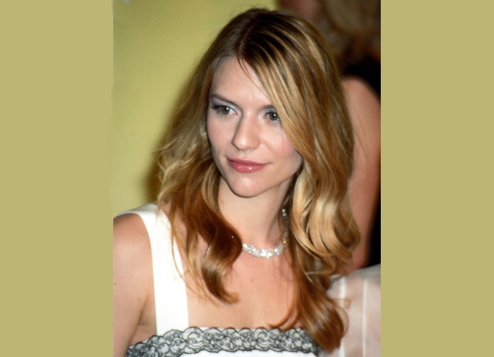 Claire Danes - Summery hairstyle for long hair
