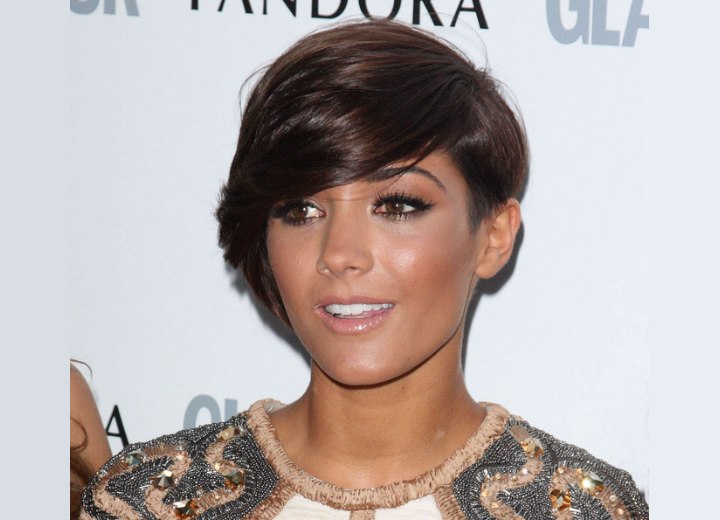 Short haircut with one side clipped around the ear - Frankie Sandford