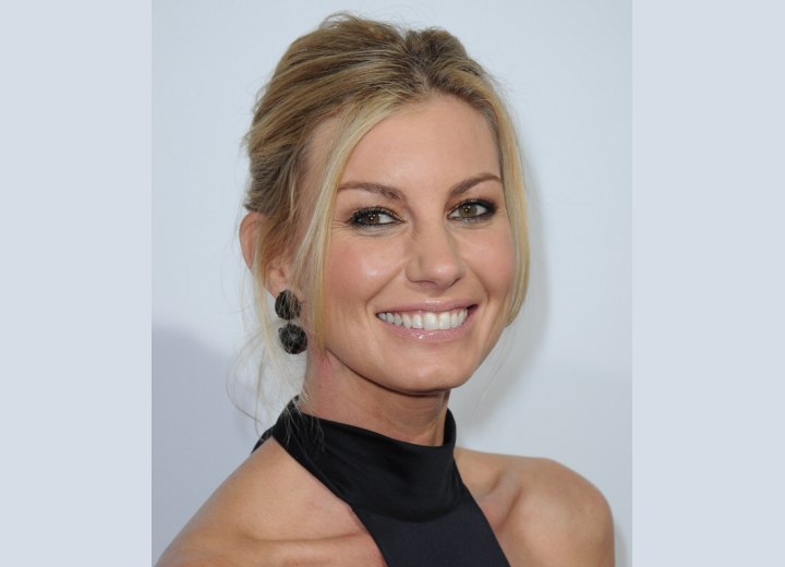 Hairstyles for over 40 women - Faith Hill