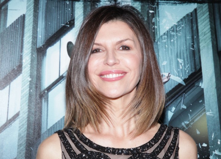 Finola Hughes - Haircut that makes an older woman look younger