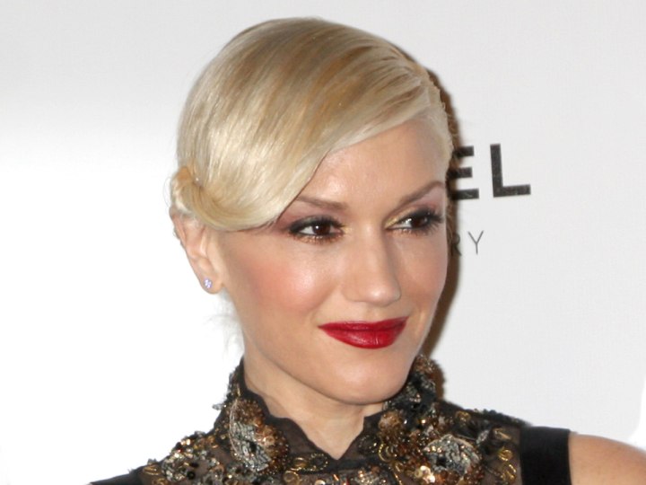 Gwen Stefani - Updo with slicked back hair