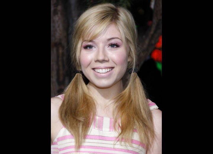 Jennette McCurdy - Youthful pigtail hairdo with wispy bangs