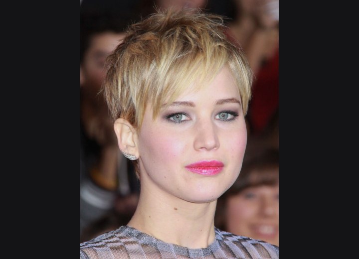 Jennifer Lawrence - Pixie with angled bangs