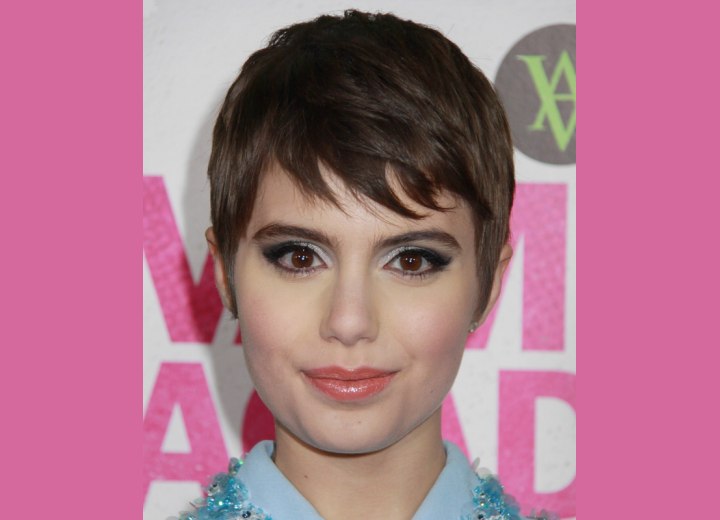 Sami Gayle - Pixie hairstyle with pieced bangs