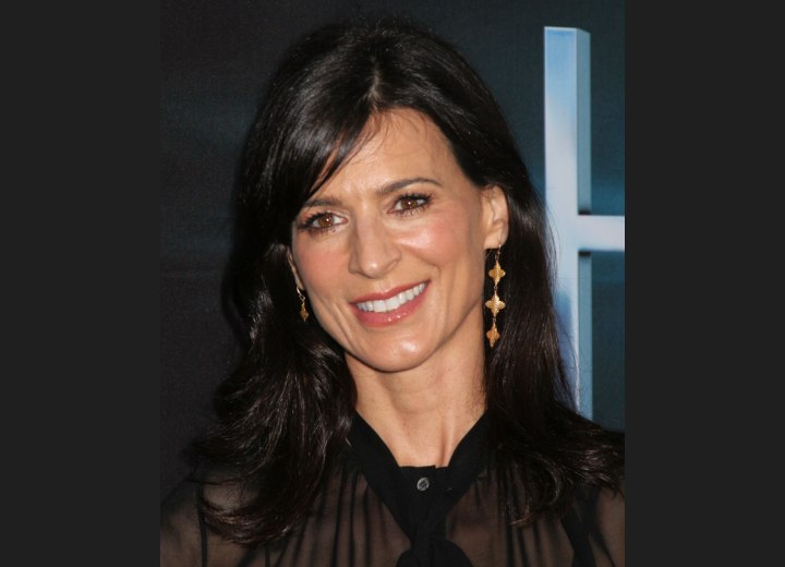Perrey Reeves - Timeless long hairstyle with layers and side bangs