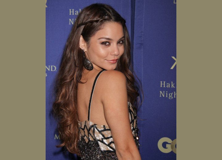 Vanessa Hudgens - Long hairstyle with little braids