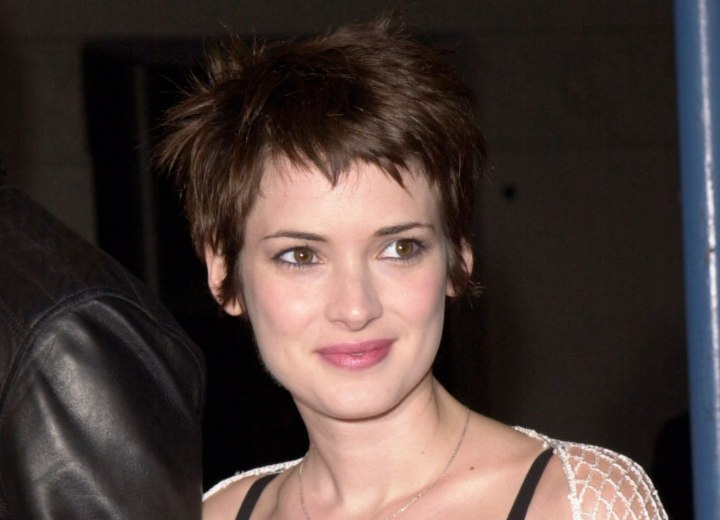 Winona Ryder - Sweet short haircut for a heart shaped face