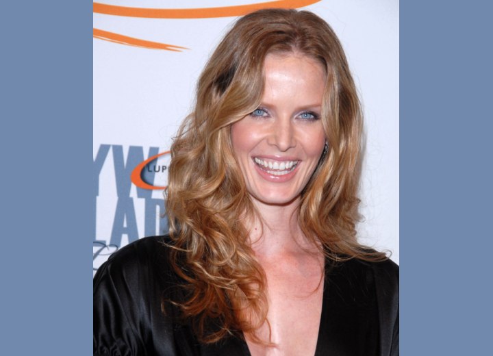 Soft long hairstyle with curls - Rebecca Mader