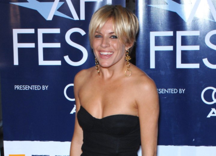 Sienna Miller look with short hair and a strapless top